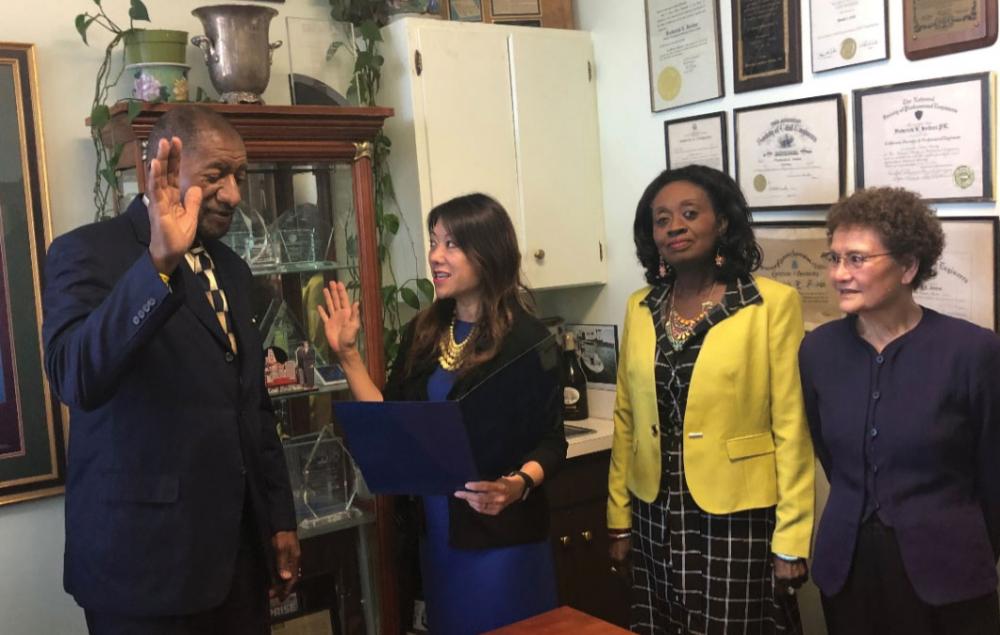 Swearing in transit rail project expert Frederick Jordan, president of F.E. Jordan Associates Inc., to the State’s High-Speed Rail Authority Peer Review Group. 